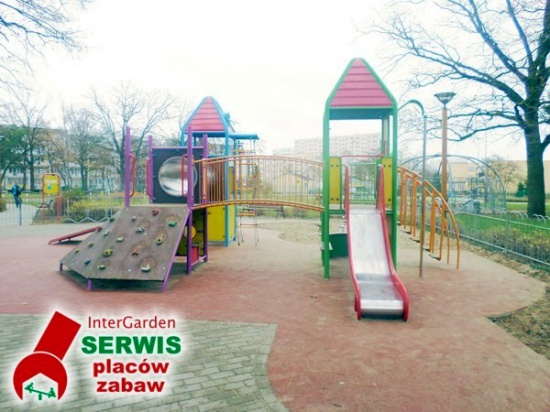 Naprawa i malowanie drewnianego, metalowego placu zabaw