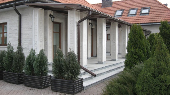 Usługi kamieniarskie. Kamieniarstwo blaty parapety kominki itp