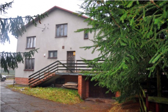 Dom z działką (3000m2) i basenem (50m2) na  - sprzedaż