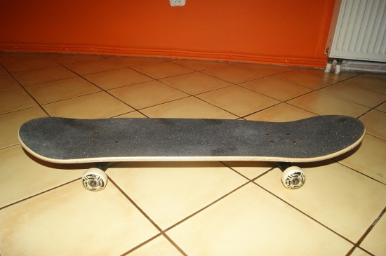 Deskorolka amok skateboards one