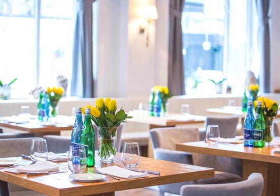 Restauracja idealna na przyjęcia okolicznościowe – Akademia